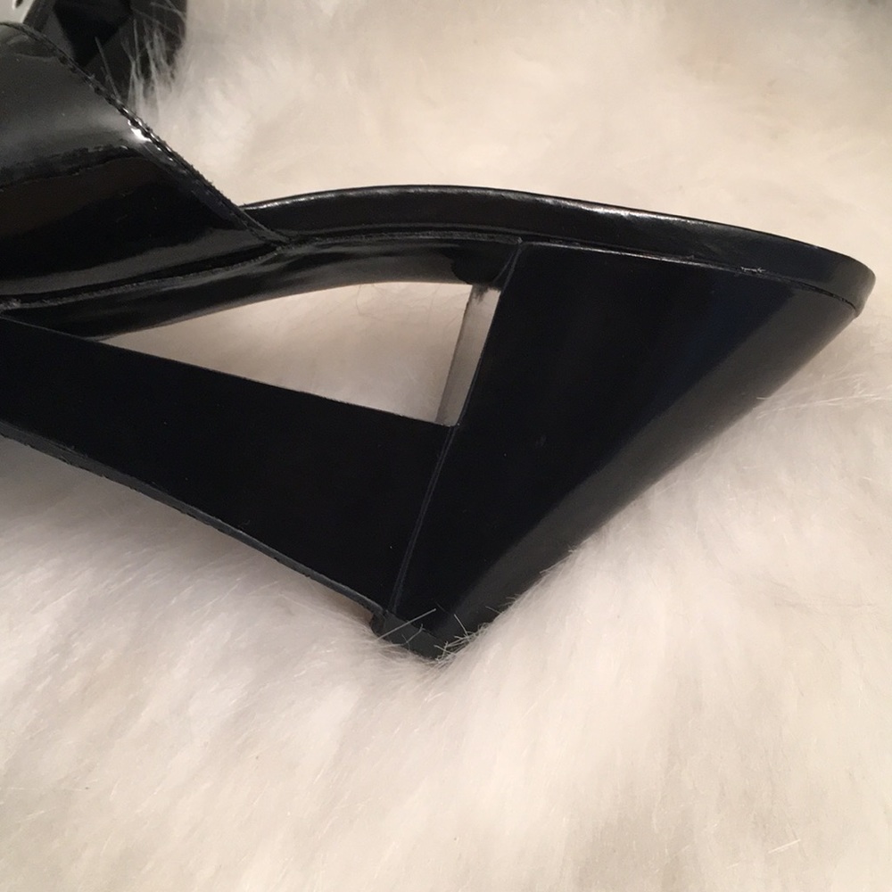 Black wedged heel shoe - Picture 3 of 4